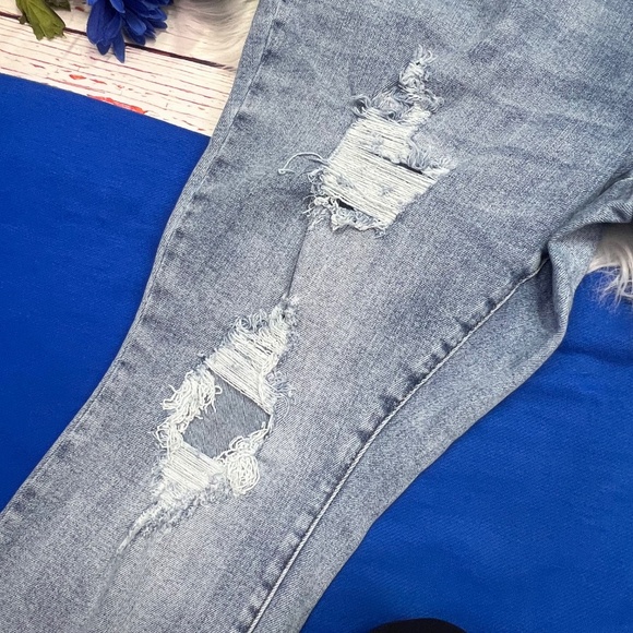 👖|•JUDY BLUE•| Skinny Fit Distressed Plus Size Jeans Size 20W👖 - Picture 3 of 8